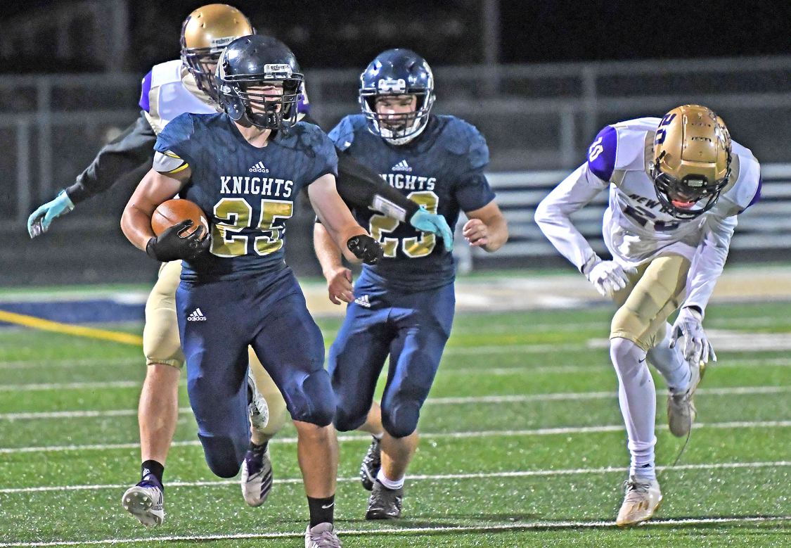 Norwell Football Dominates New Haven News Banner