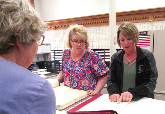 A field trip to the courthouse by the ‘Senior Snippets’ county history ...