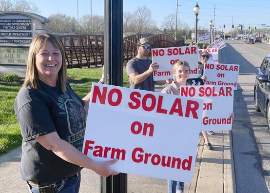 Solar farm protesters flood primary candidate forum | News Banner