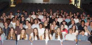 Norwell honors graduating seniors