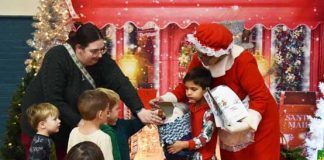 The Clauses come to town