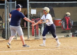 Young’s HR walks off Patriots in battle of the undefeated