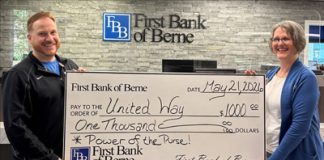 First Bank of Berne donates to United Way of Wells County