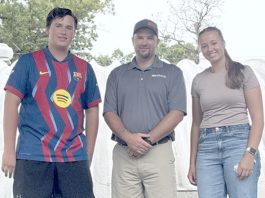 Tenured and award winning 4-H members honored at ceremony