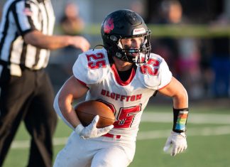 Tigers slow down Starfires, Craig and Beste rack 348 yards